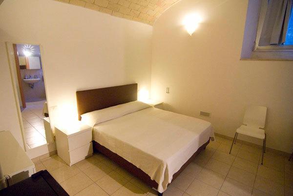 Vatican Rooms Guest House روما الغرفة الصورة